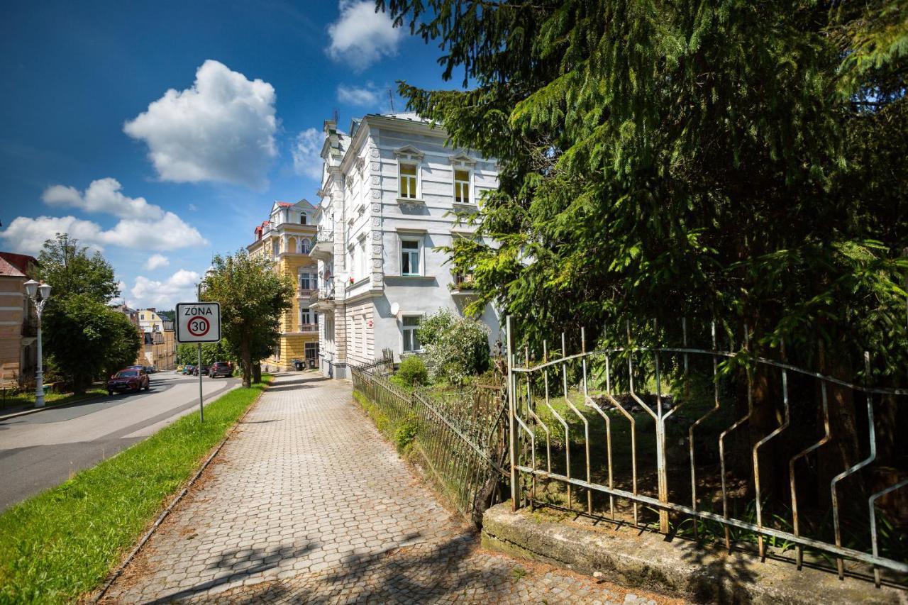 Apartman Karlovarska Marianske Lazne Bagian luar foto